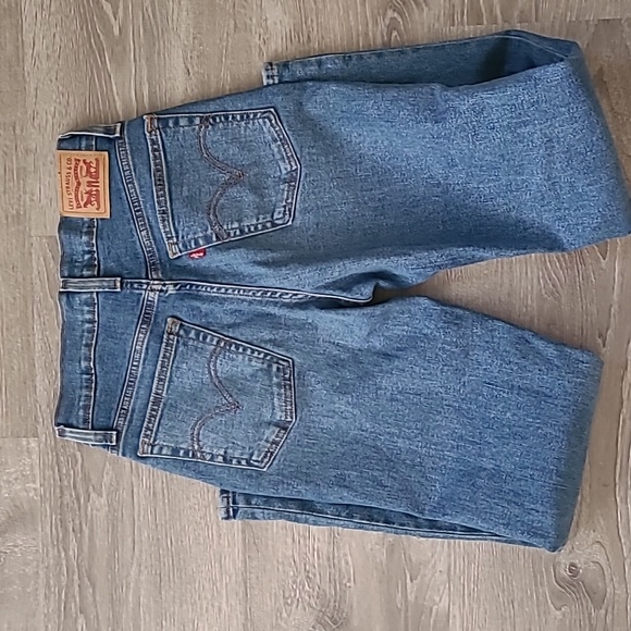 Levi's Wedgie Straight W26 L28 EUC - Picture 9 of 10